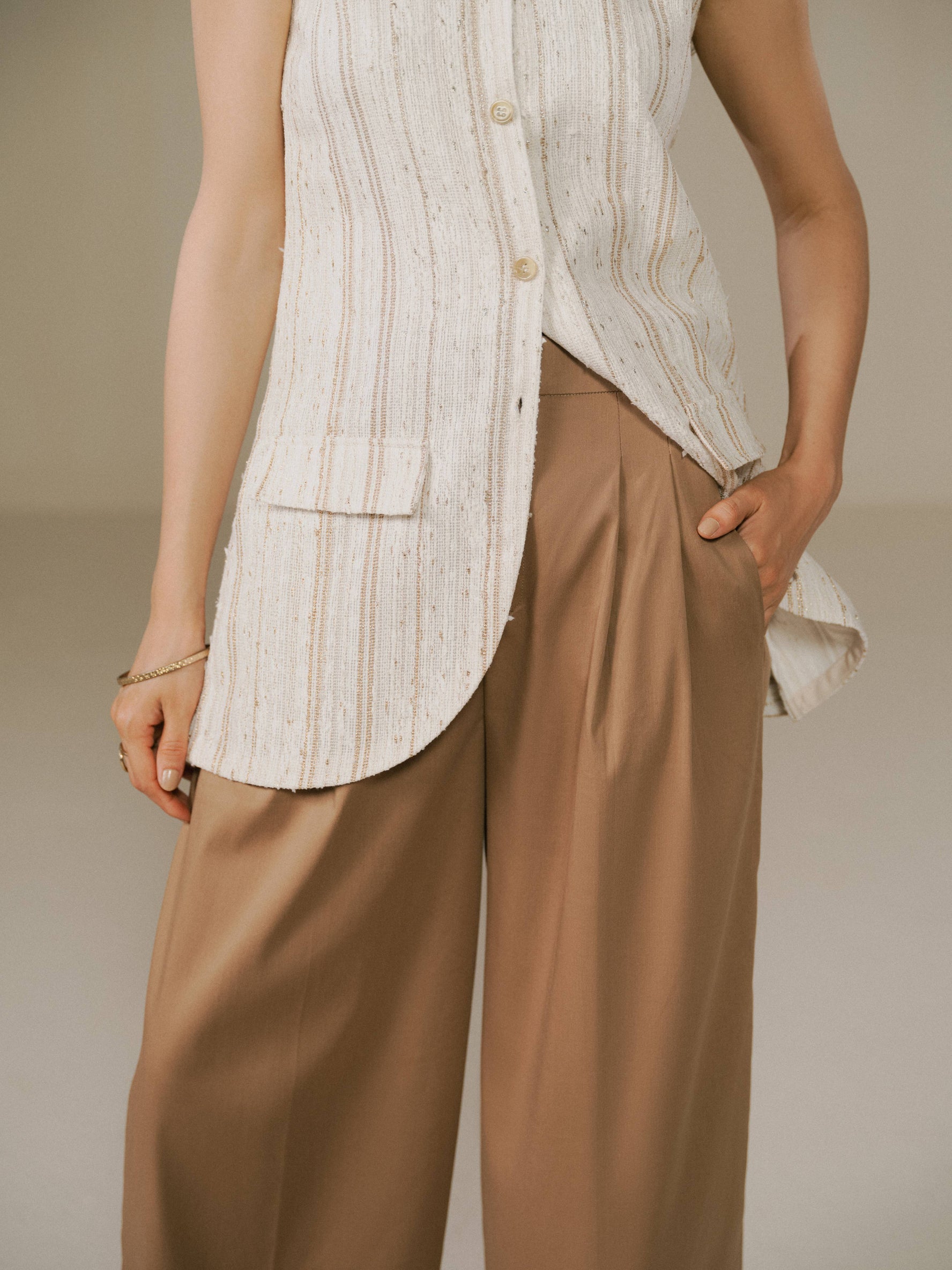 Wide leg Pleated Pants