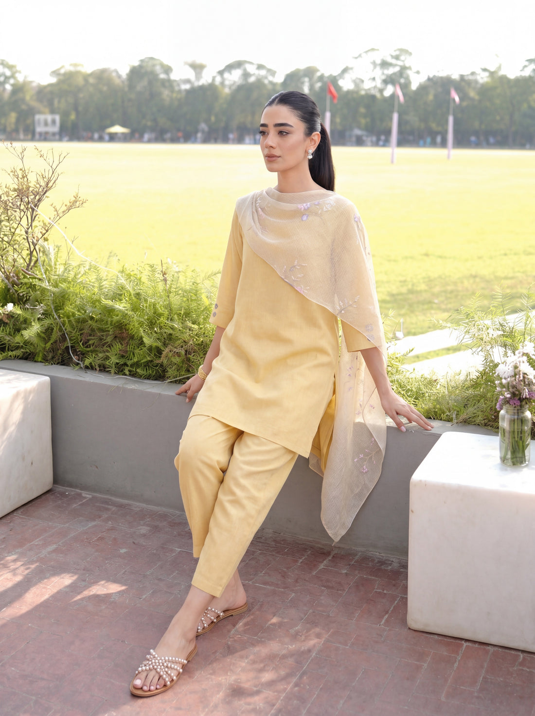 2-piece linen set: relaxed kurta with tapered pants